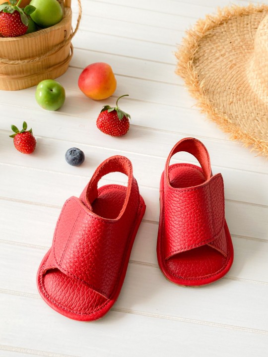 Kırmızı Bebek Sandaleti