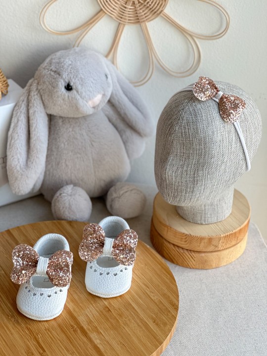 Somon Taşlı Beyaz Shine İsimli Bebek Ayakkabısı Somon Taşlı Beyaz Shine İsimli Bebek Ayakkabısı