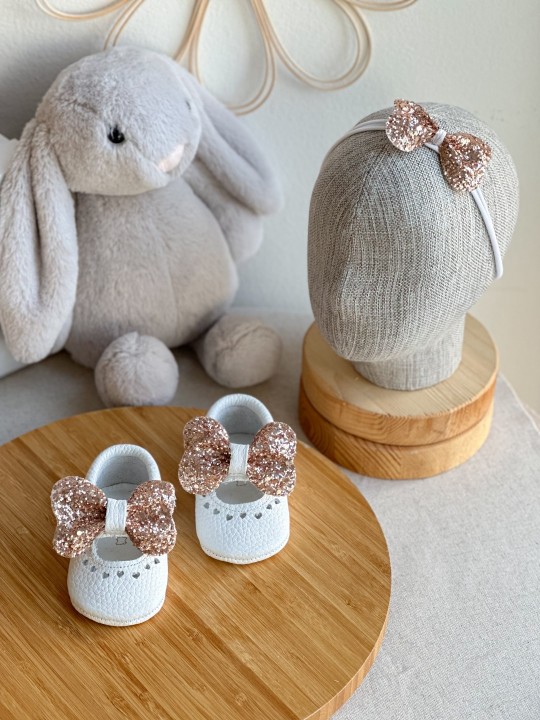 Somon Taşlı Shine Serisi Beyaz Bebek Makosen Ayakkabısı
