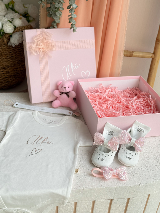 Lila Taşlı Beyaz Shine Zıbınlı Bebek Hediye Seti